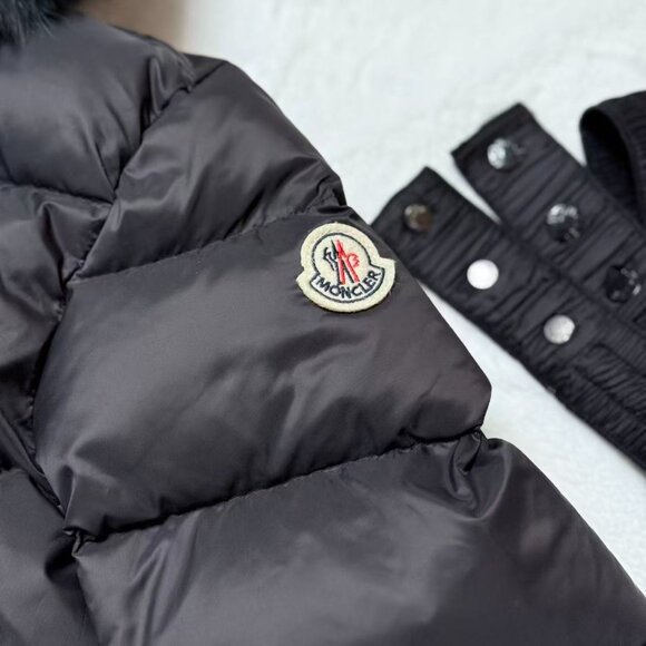 Moncler Black Fox Fur Collar Women's Slim Fit Down Jacket, Size L - Picture 5 of 9